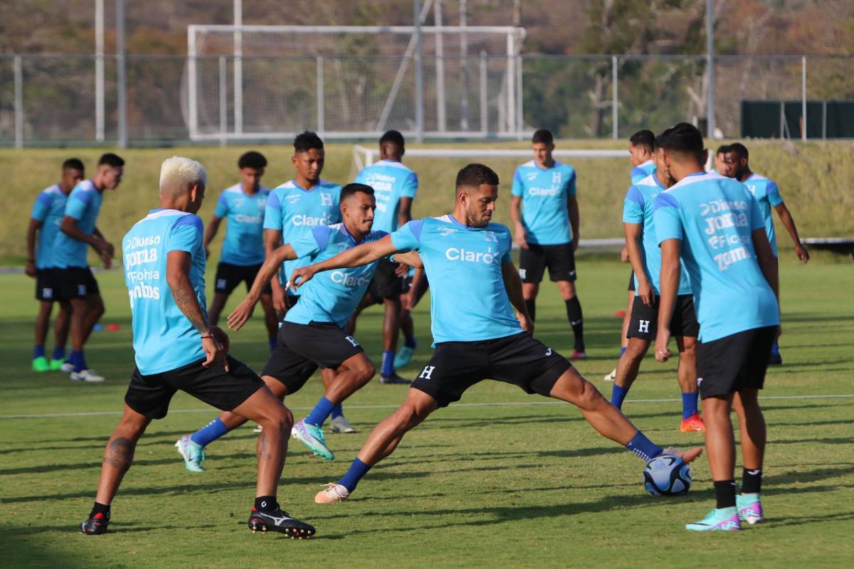 Honduras entrenó pensando en Costa Rica: Con un jugador incorporado de último momento y un “gringo” sorpresa