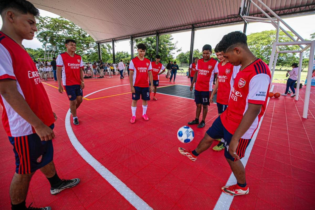 ¡Una mesa de billar entre la naturaleza! CONDEPOR inaugura hermosa cancha de grama sintética en Valle de Ángeles