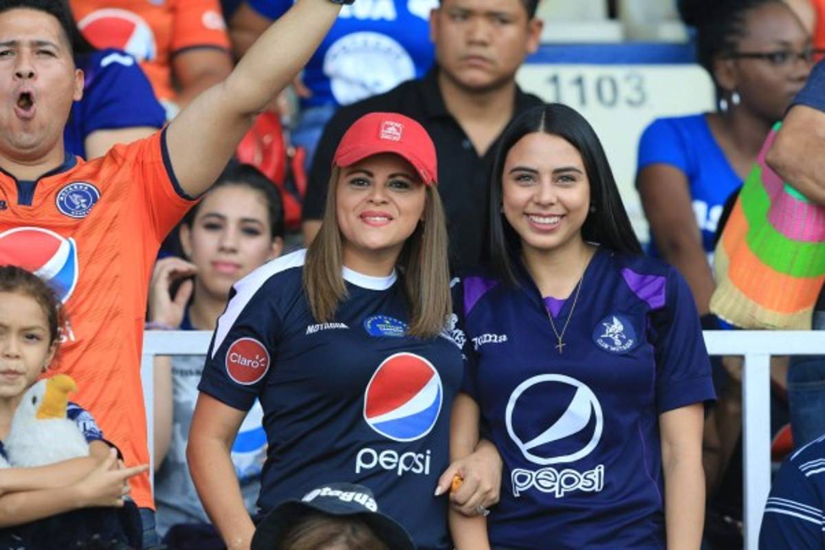 ¡De infarto! Las chicas más espectaculares de la final Motagua-Honduras Progreso