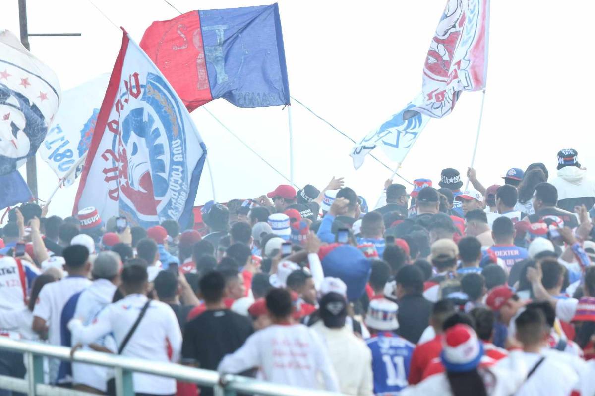 Olimpia vs Olancho FC: Los ‘gringos’ y venezolanos y lo que estos niños hicieron a los jugadores de potros en su llegada
