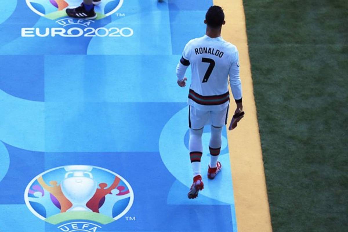 El adiós de CR7: Abrazo con Lukaku y crack del Real Madrid, rostro de indignación y el arrojo del brazalete