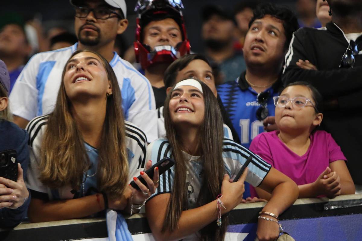 La belleza argentina, la que mostró demás, los asiáticos con la camiseta de Messi y la famosa hondureña en Copa América