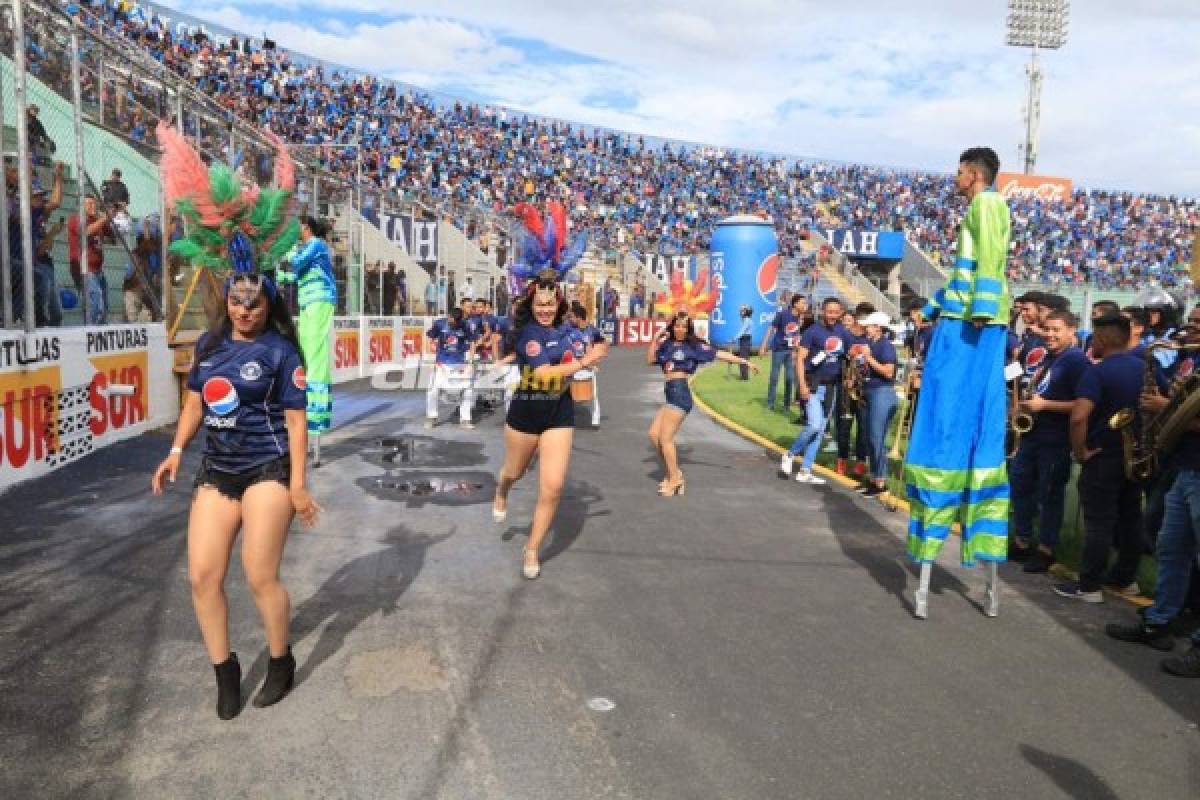 ¡Qué linda final! Las chicas que se robaron las miradas previo al Motagua-Olimpia