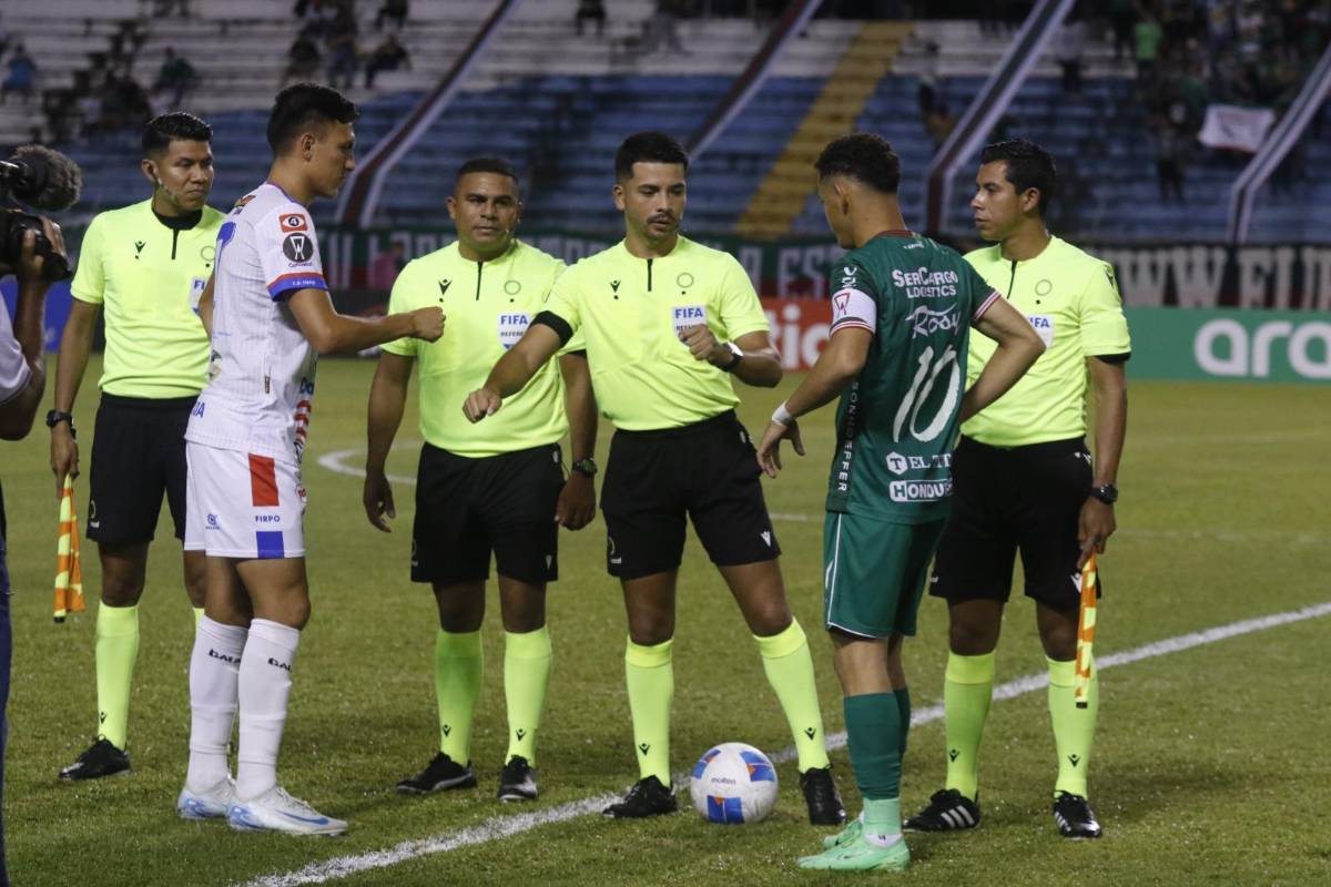 ¿El partido más largo de la historia? Marathón y Luis Ángel Firpo protagonizaron un show de apagones en el Olímpico