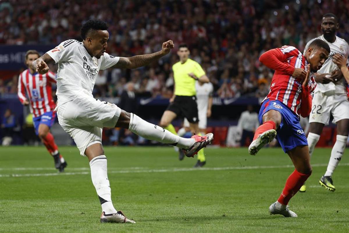 La bronca de Vinicius, revelan los objetos que tiraron a Courtois y la tristeza de Bellingham tras el Atlético - Real Madrid