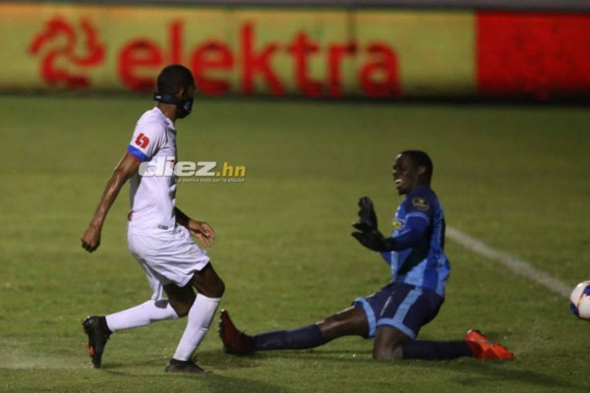 Curiosas: Héctor Vargas expulsado, el rostro de Archivald en gol de Bengtson y visita en el Nacional