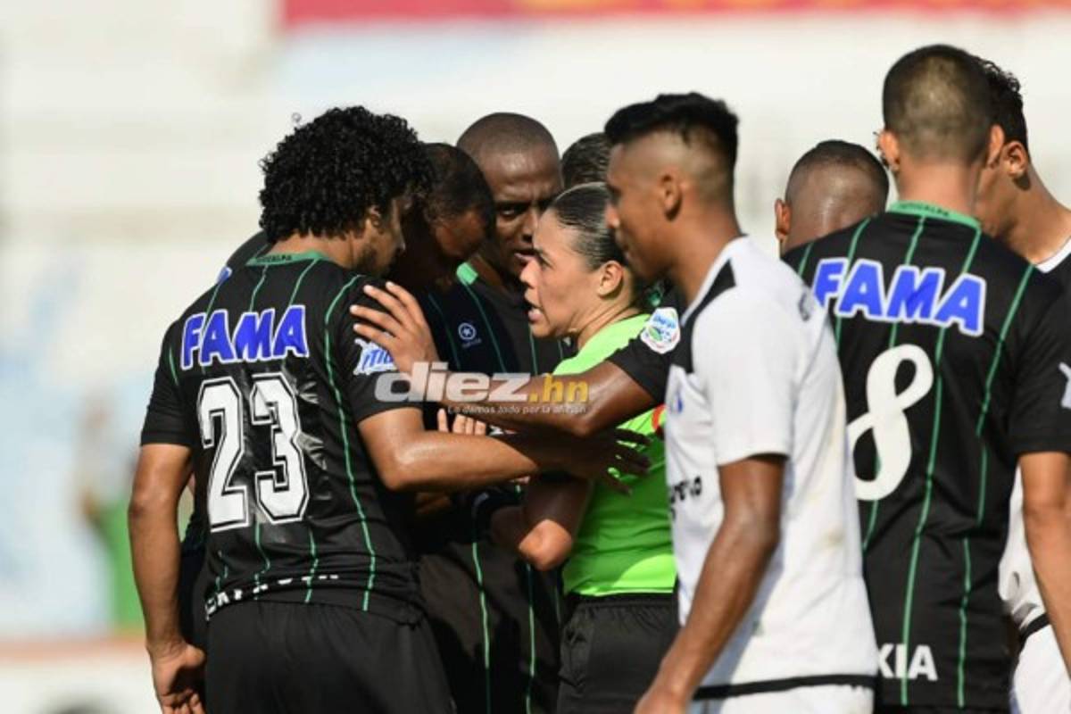 No viste en TV: Apasionado beso, sufrimiento de Elías Nazar y barra del Real España