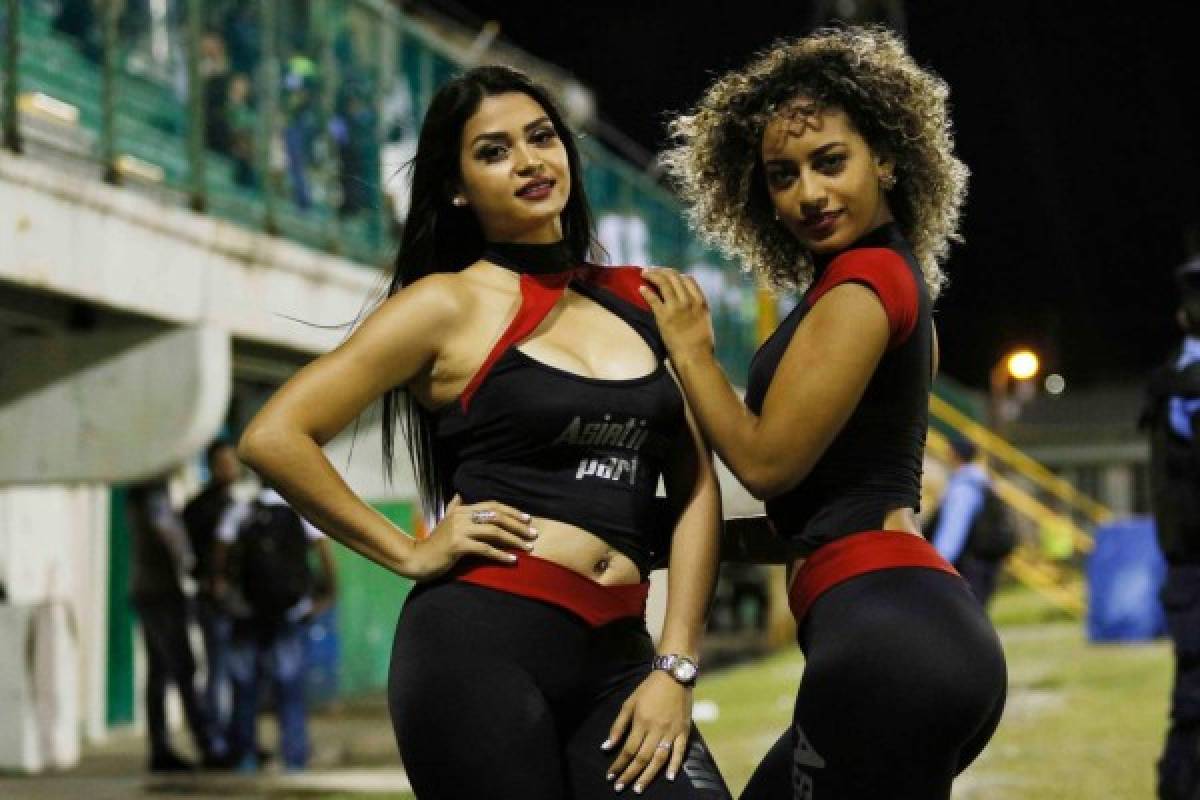 ¡Regresó la colocha! Las espectaculares mujeres que endulzan el repechaje en Honduras