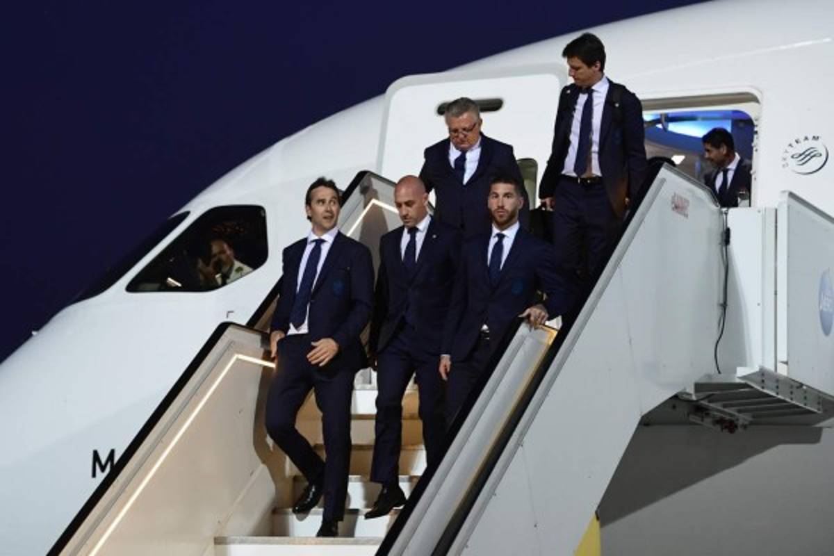 EN FOTOS: Islandia y su elegancia al llegar a Rusia, Argentina con vestimenta deportiva