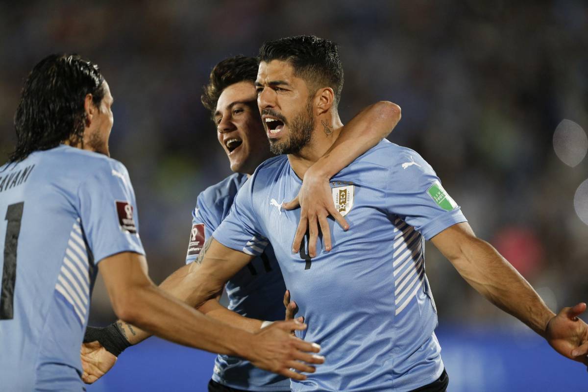 Uruguay golea 4-1 a Venezuela y se aferra a puestos de clasificación a Qatar 2022