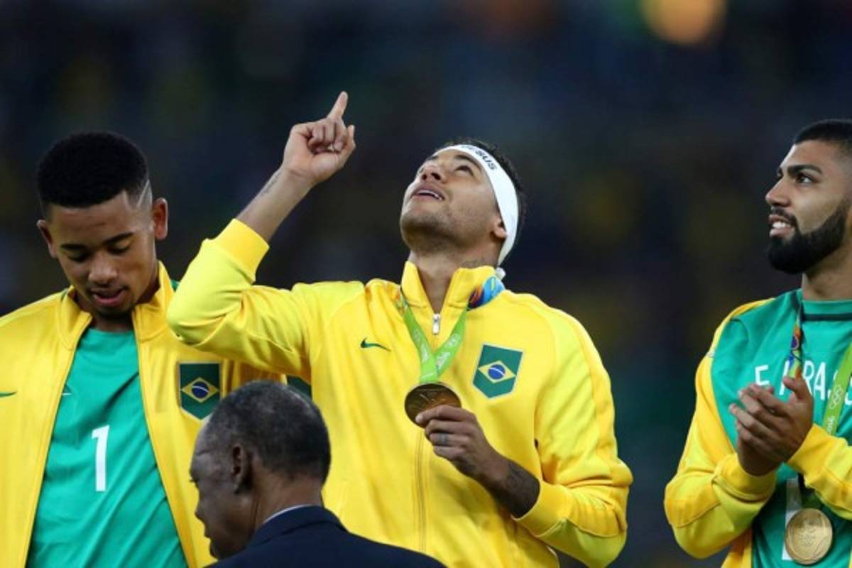 TOP: Los impresionantes salarios semanales de los futbolistas mejor pagados