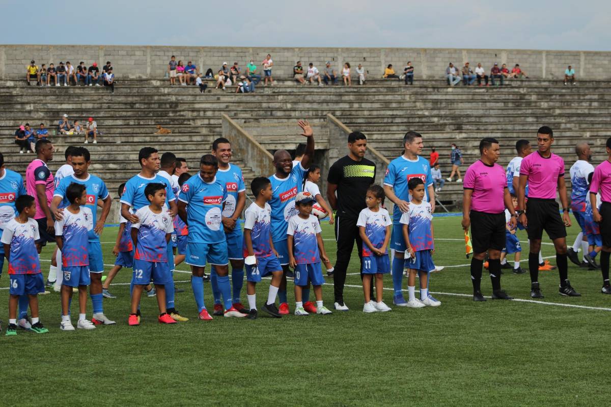 Amado Guevara regresa a Honduras: Mundialistas y figuras hondureñas se reúnen en juego de Leyendas en La Paz