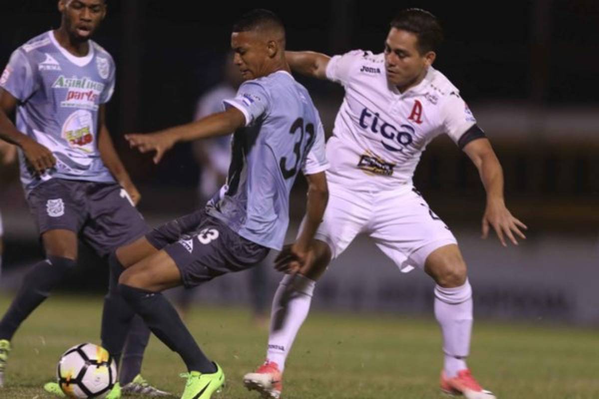 RUMORES/FICHAJES: La Liga se llenará de caribeños y el Honduras anuncia portero