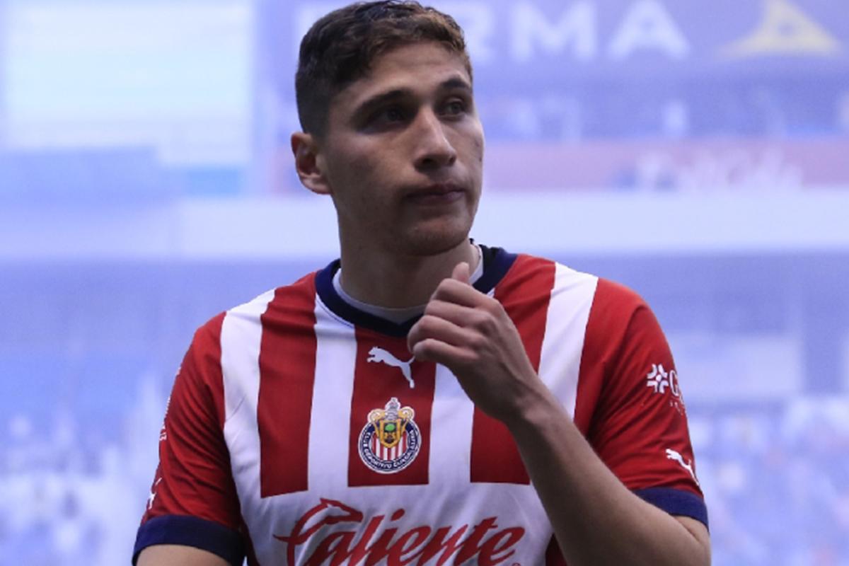 Chivas realiza tremenda barrida: los 10 jugadores que fueron borrados por Milito y los fichajes confirmados