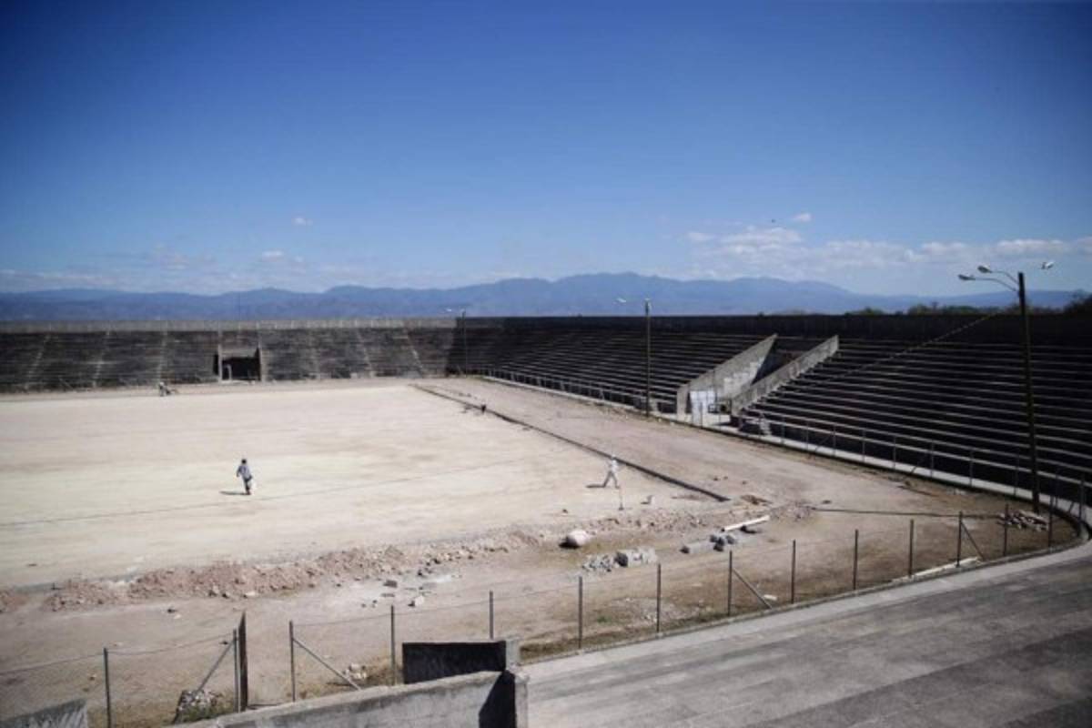 Estadio abandonado Roberto Suazo Córdova en La Paz recibe espectacular remodelación
