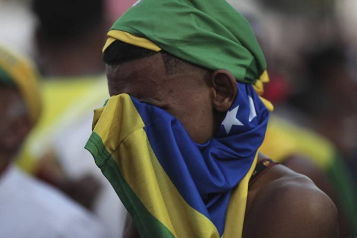DOLOR: El llanto y sufrimiento de aficionados brasileños tras eliminación de Rusia 2018
