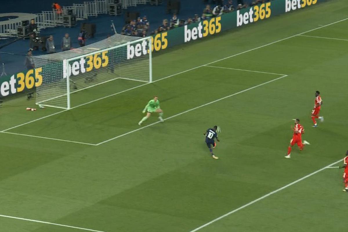 La 'maldición' que rompió el PSG ante Bayern, un polémico penal y qué ocurrió con Kompany; gesto de Neuer con Luis Enrique