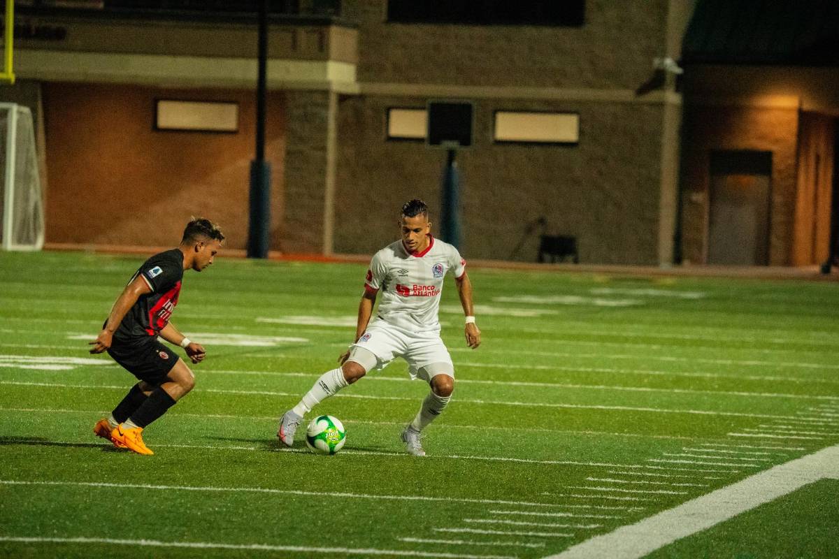 Gran ambiente en el primer partido de Olimpia en su gira por Estados Unidos: Carlo Costly enfrentó a su ex y fue ovacionado