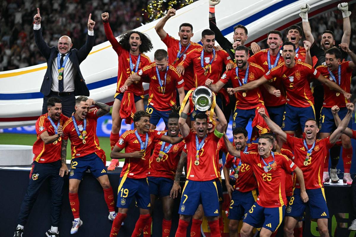OFICIAL: Quedó campeón de la Eurocopa con España, pero estará fuera de la Selección por dos años