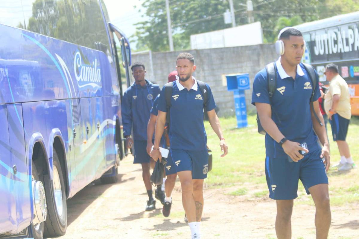 ¿Quién era la pelirroja? Juticalpa sorprende con su bus e hinchas del Motagua causan furor