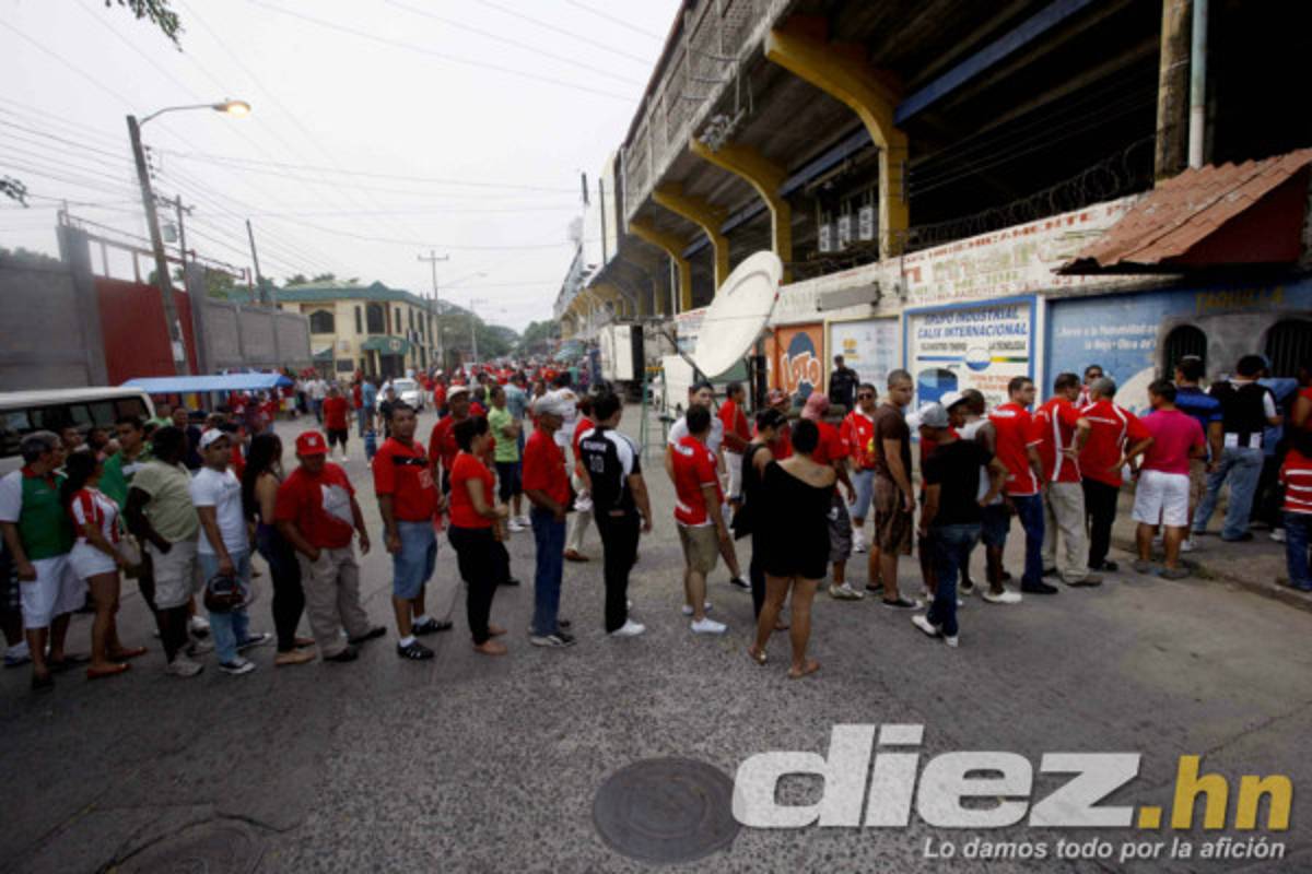 Polémico juego en La Ceiba Vida-Marathón