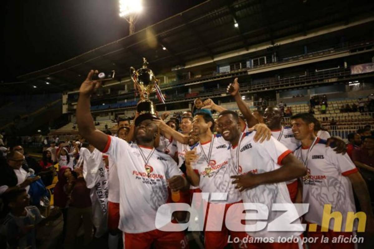 Fotos: El show de las Leyendas de Olimpia y Motagua en el estadio Nacional