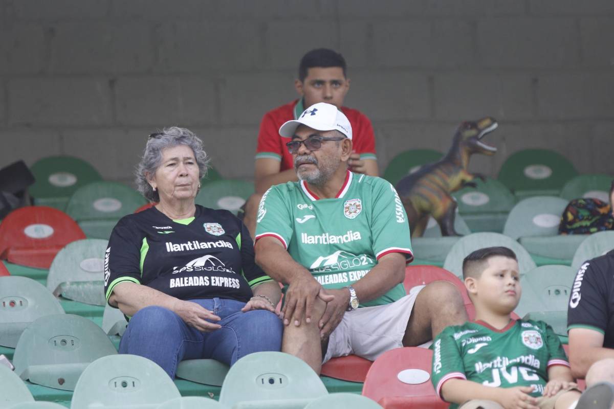 Frustración en Marathón, euforia en Lobos UPNFM y saludo cordial entre los técnicos
