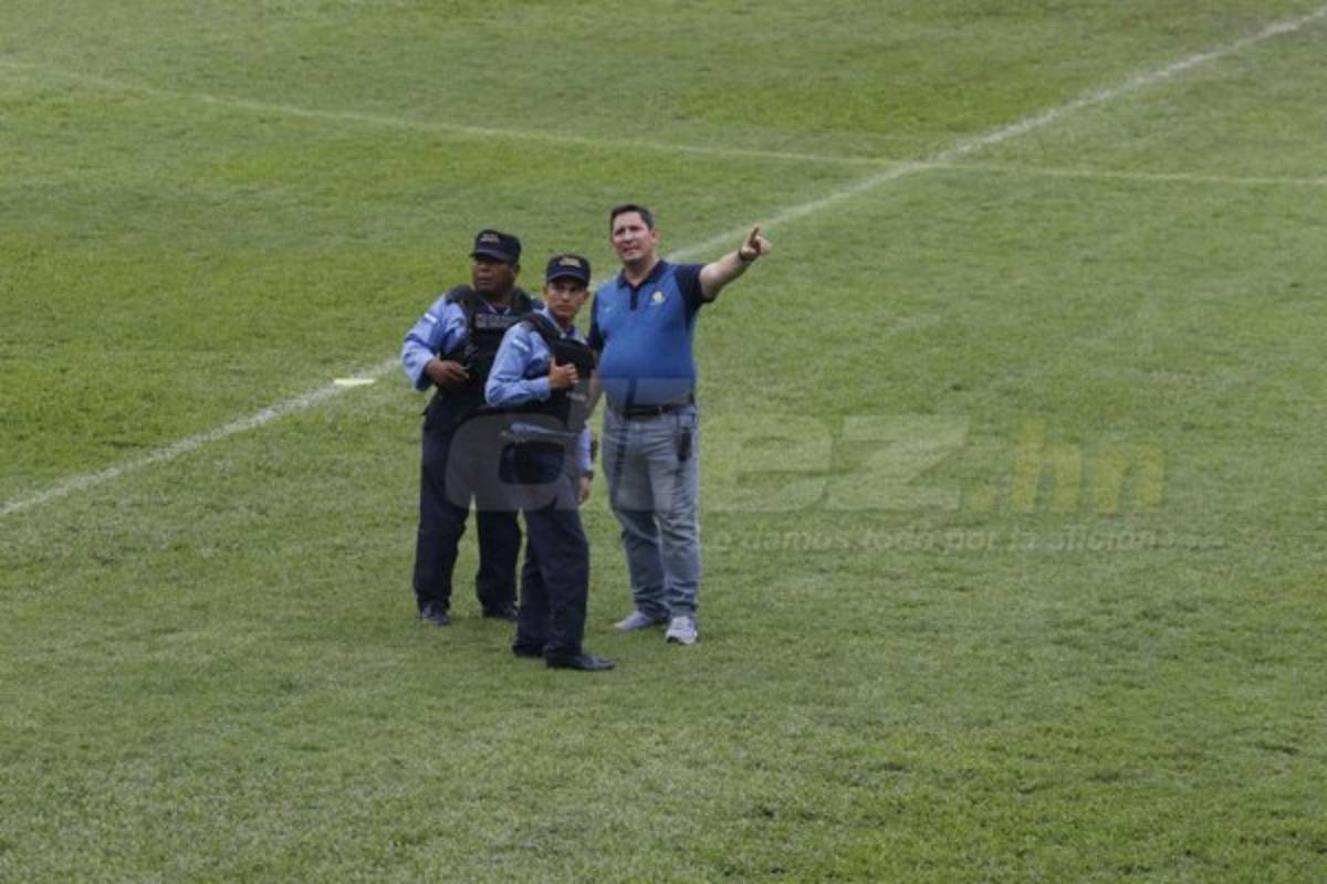 CURIOSAS: La sonrisa de Tim Cahill y el resguardo por cielo y tierra a Australia
