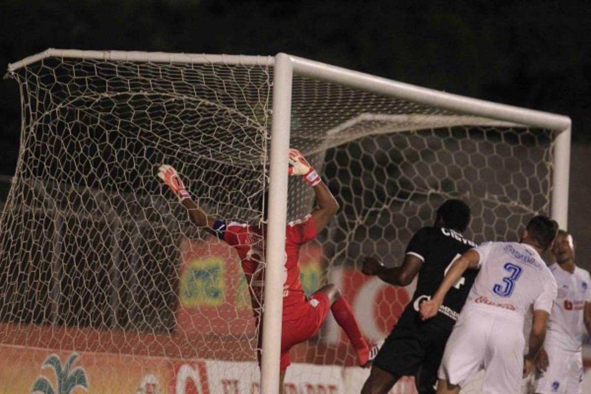 ¡NO SE VIO EN TV! Llenazo, portones cerrados y la eurofia de los progreseños