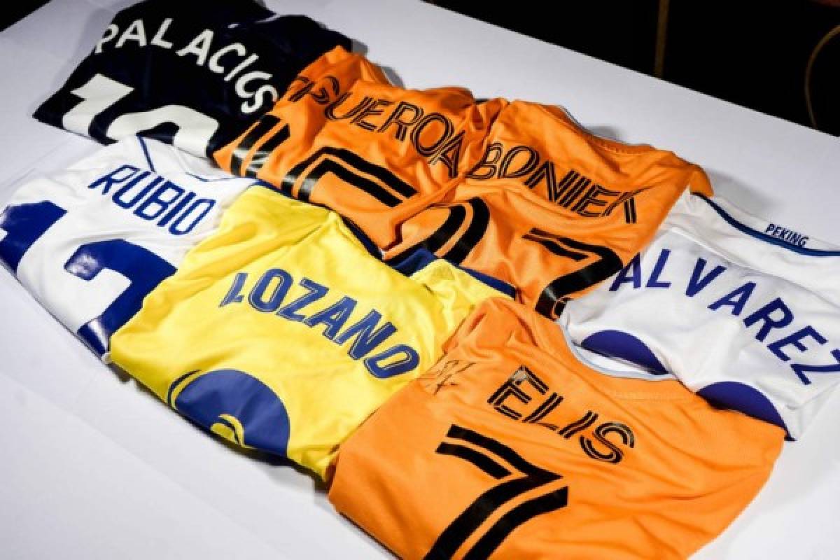 Las camisas de lujo que han donado los legionarios para ayudar a jugadores de la Liga de Ascenso