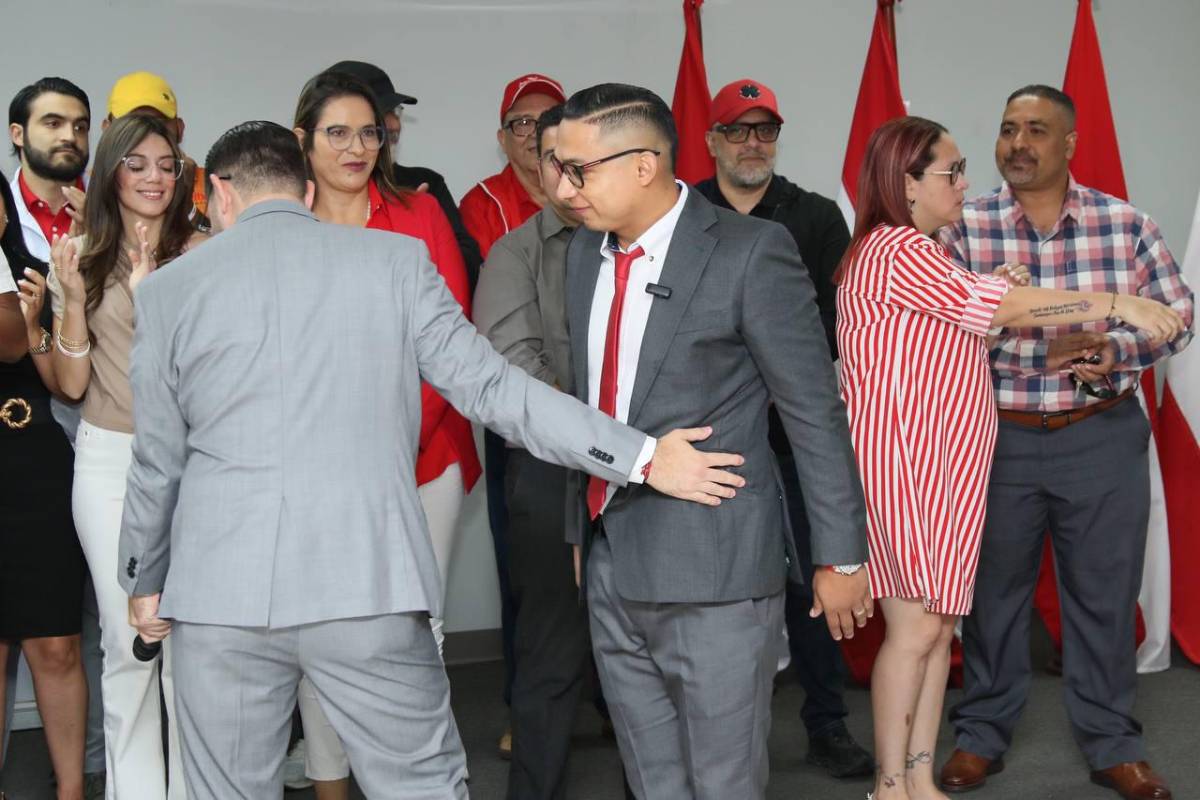 Así fue la presentación de la precandidatura a diputado de Emilio Izaguirre y sus primeras declaraciones