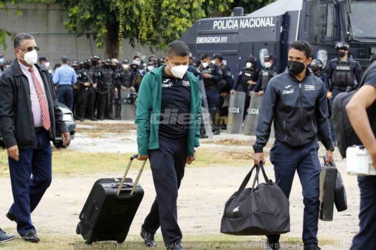 ¡No se vio en TV! Respeto total de excompañeros a Emilio Izaguirre, Diego en el muro y Garrido da el susto