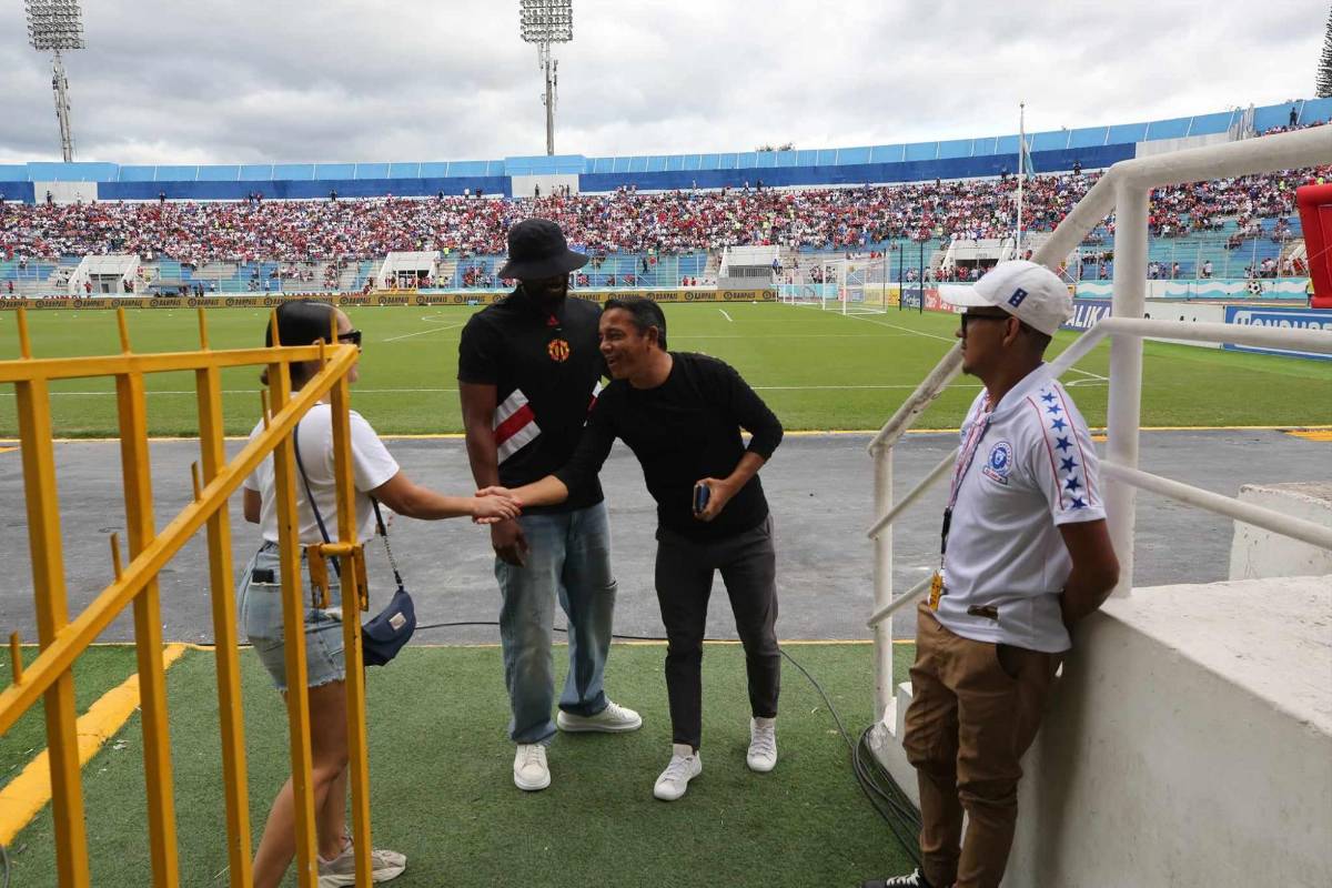 ¿Qué pasó con el niño y la policía?, la mujer que saludó Danny Turcios y la celebración del Olimpia en fotos