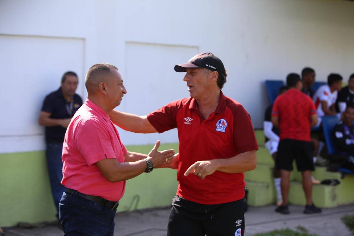 FOTOS: Colosal llenazo en la caída del invicto de Olimpia, el eufórico festejo de Potros y presidente sorprende