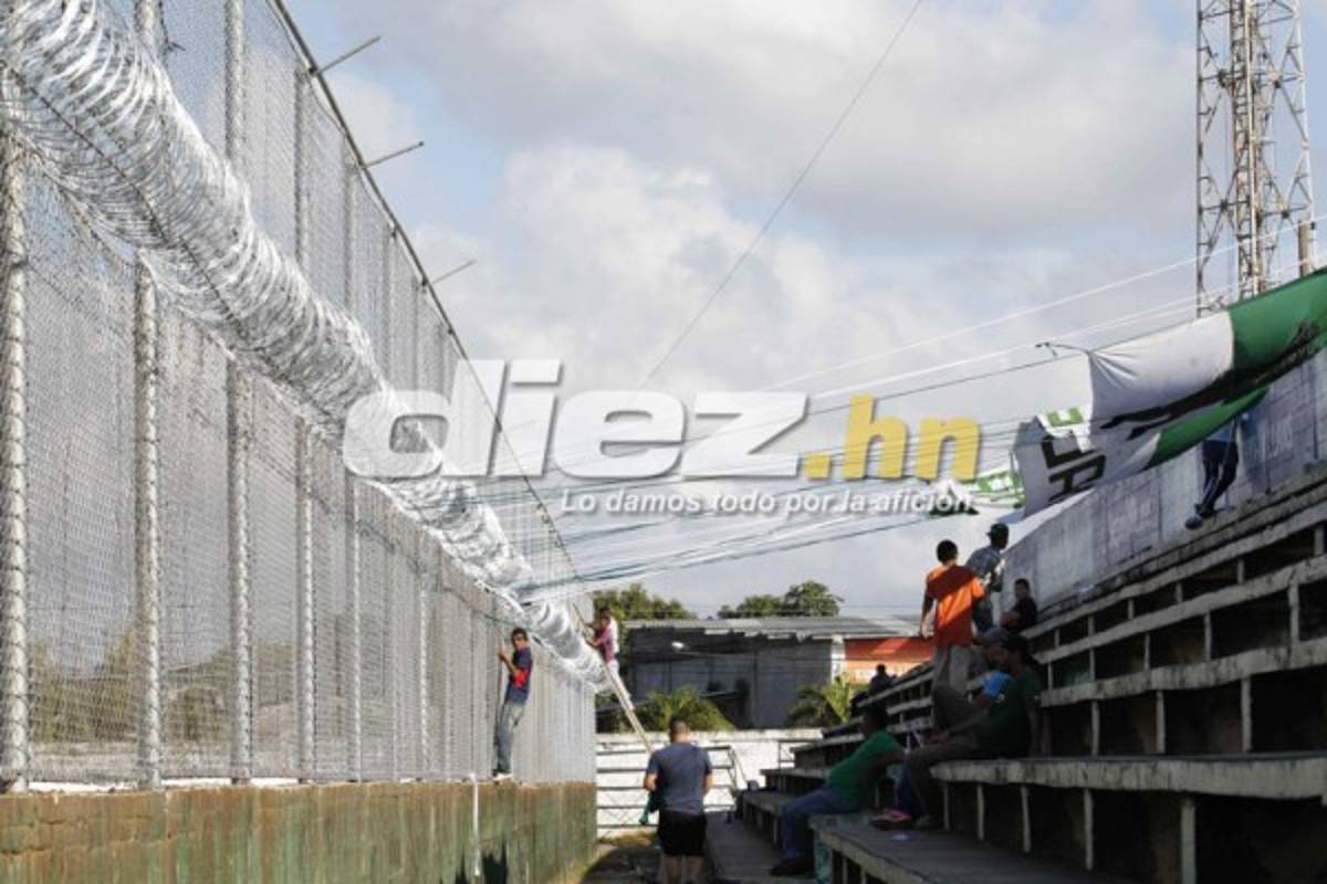 FOTOS: Así son las graderías móviles que se instalan en el Excélsior