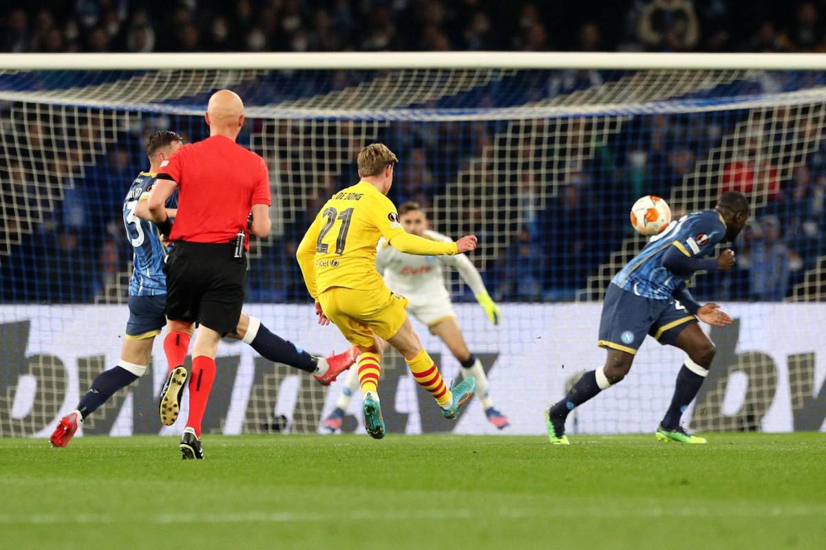 Piqué se disfraza de ‘9’, el mensaje por el conflicto Rusia-Ucrania y Puyol sorprende con su revelación en el Barcelona-Napoli