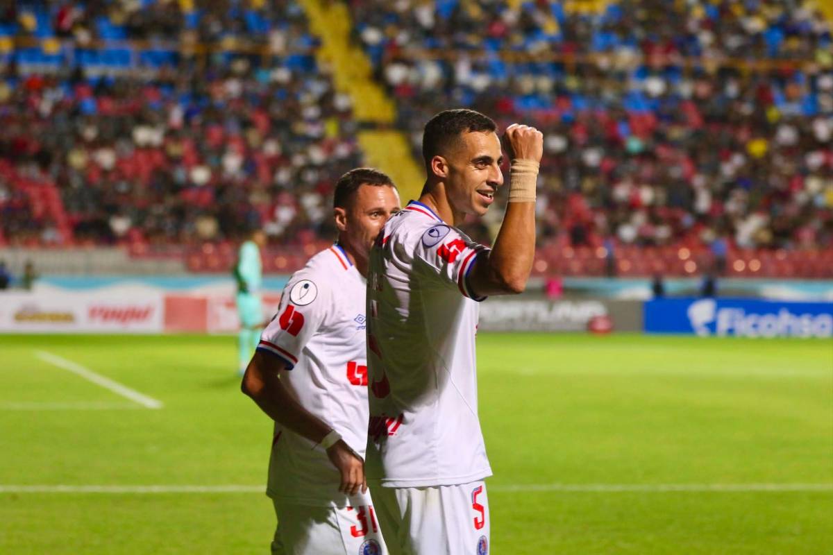 Locura de Olimpia tras quedar campeón, Espinel sorprendió y fiestón de la Ultra Fiel