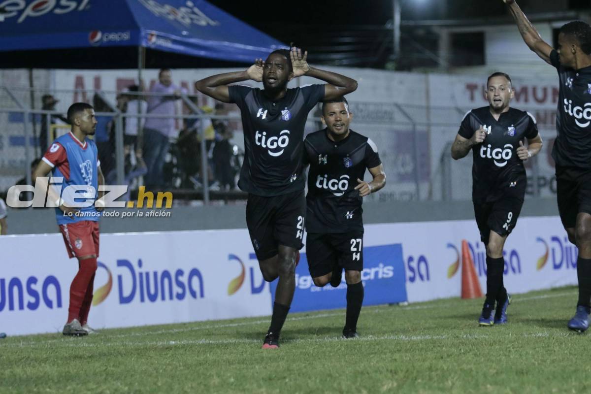 La emotiva imagen de Omar Elvir por el triunfo de Potros, bellas mujeres y lamentable lo que ocurrió otra vez en La Ceiba