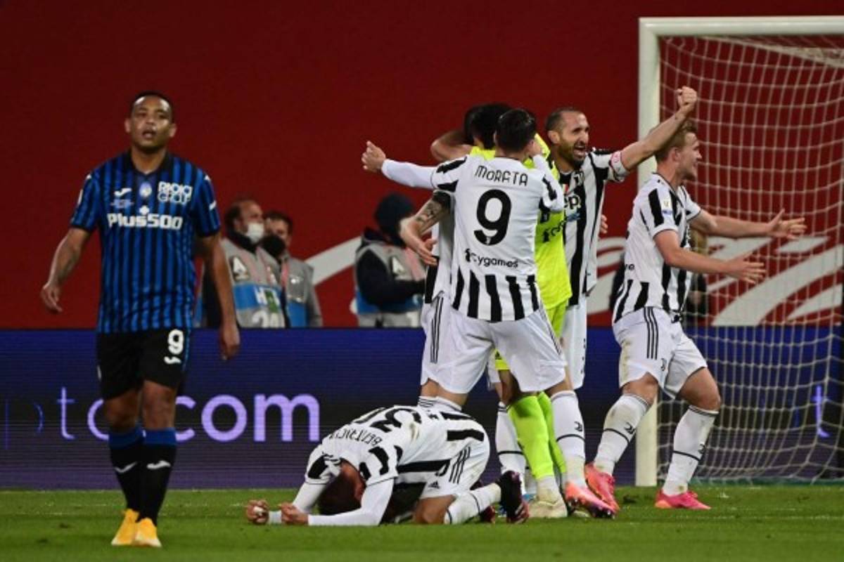 Cristiano, en ropa interior, y Buffon homenajeado: Así fue la celebración de la Juventus tras ganar la Coppa Italia
