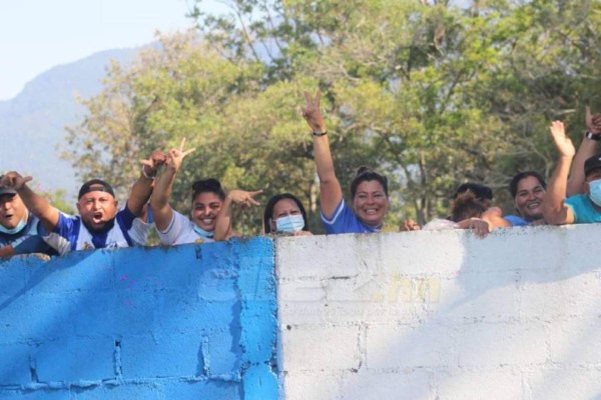 'Manita' de Victoria a Real Juventud: fiesta, llanto y polémica arbitral en La Ceiba ¡hasta expulsión!
