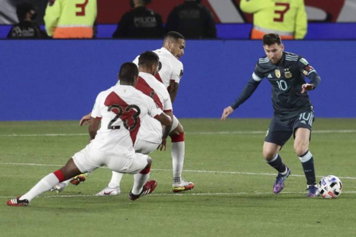 La colombiana que enamoró a todos, bailecito de Neymar y tremenda foto de Messi perseguido por peruanos