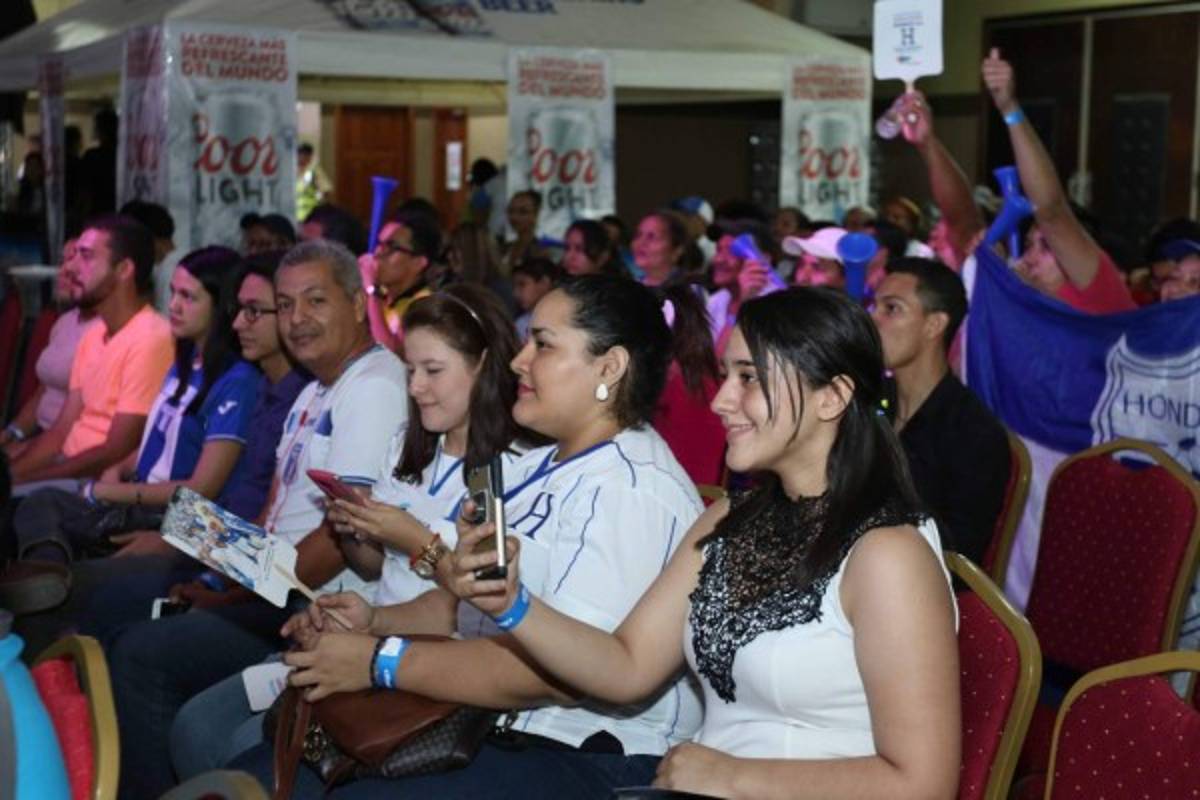 Gran ambiente el que se vivió en el Estadio Virtual de DIEZ