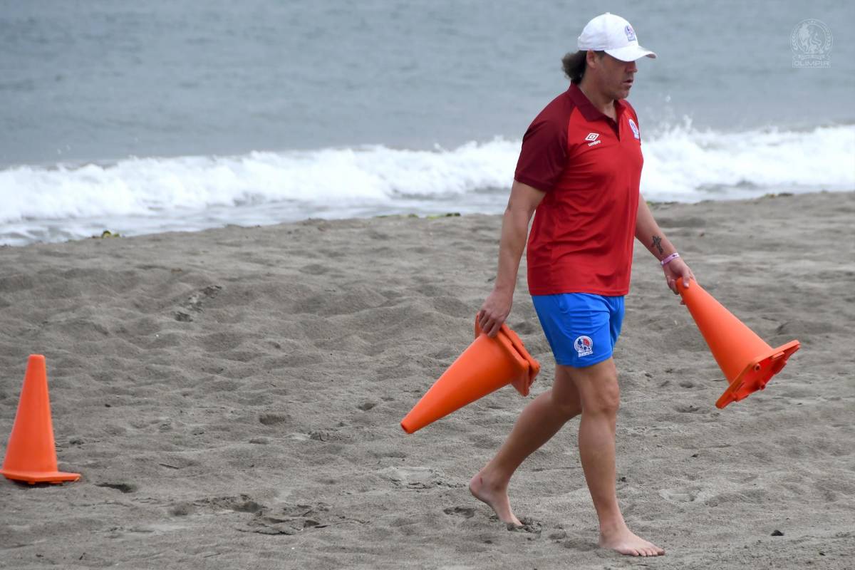 ¡Camino al título! Así prepara su pretemporada el Olimpia de Pedro Troglio en las bellas playas de Tela