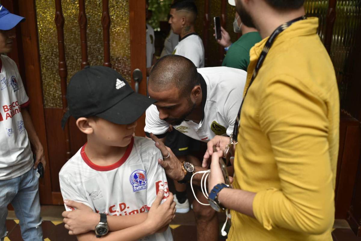 ¡Locura! La copa de Liga Concacaf causa furor en aficionados del Olimpia en San Pedro Sula