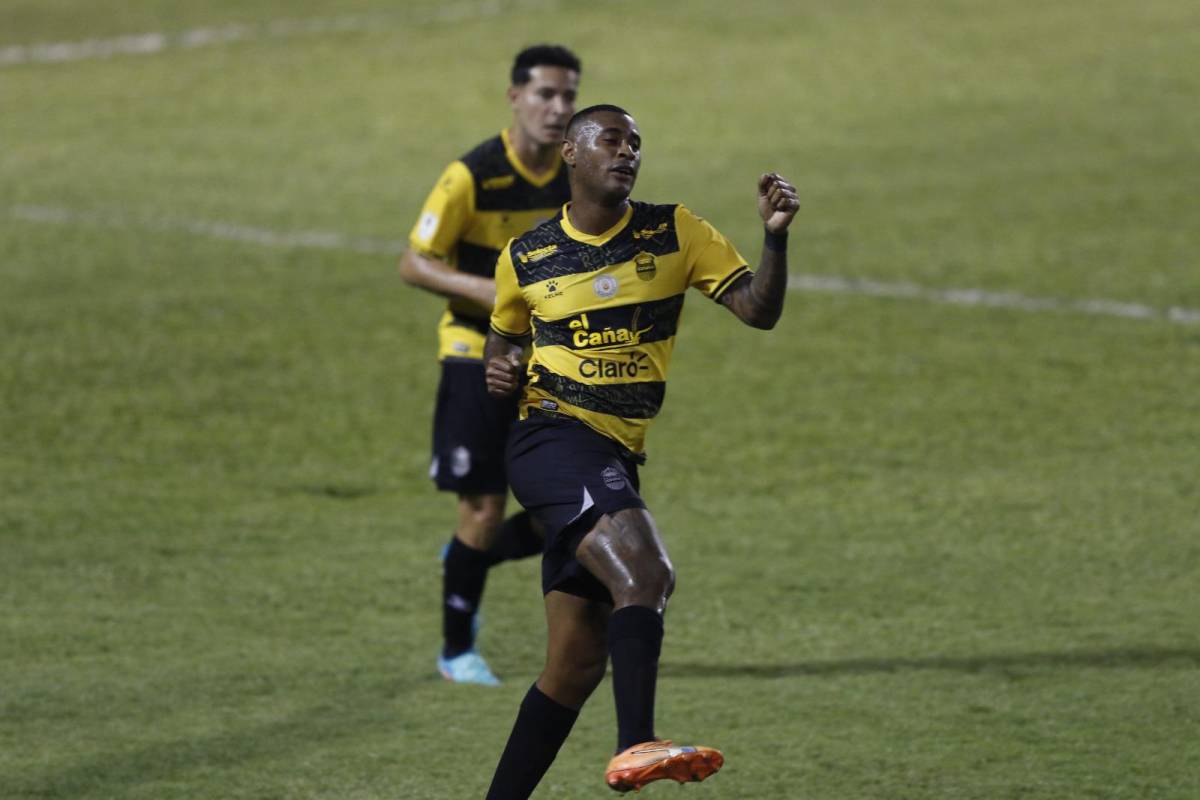 Carlos Small suma cinco goles y una asistencia en 10 partidos en el Clausura 2024. FOTO: Neptalí Romero