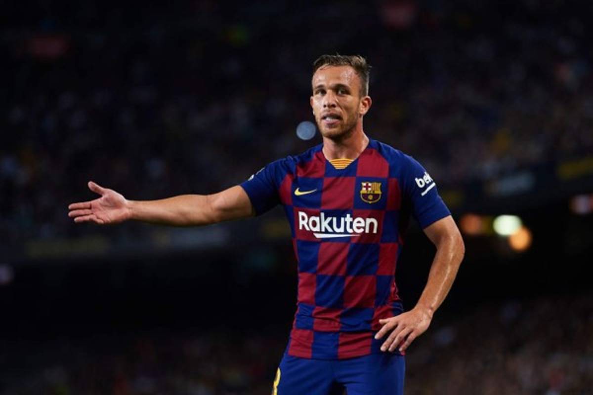 Desde otro ángulo: Los jugadores 'peor pagados' del Real Madrid y Barcelona