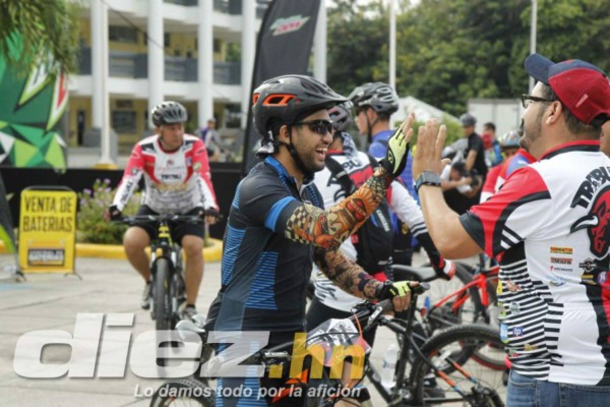 Ciclistas hicieron vibrar San Pedro Sula con la competencia Toro de Toros TORO DE TOROSylt;/