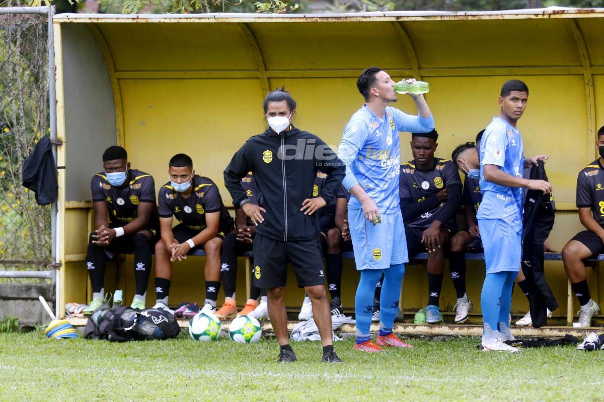 Arrancó el Torneo de Reservas: La magia del ‘Nenito’ Obando, los aficionados e invitados de lujo en el Real España-Marathón
