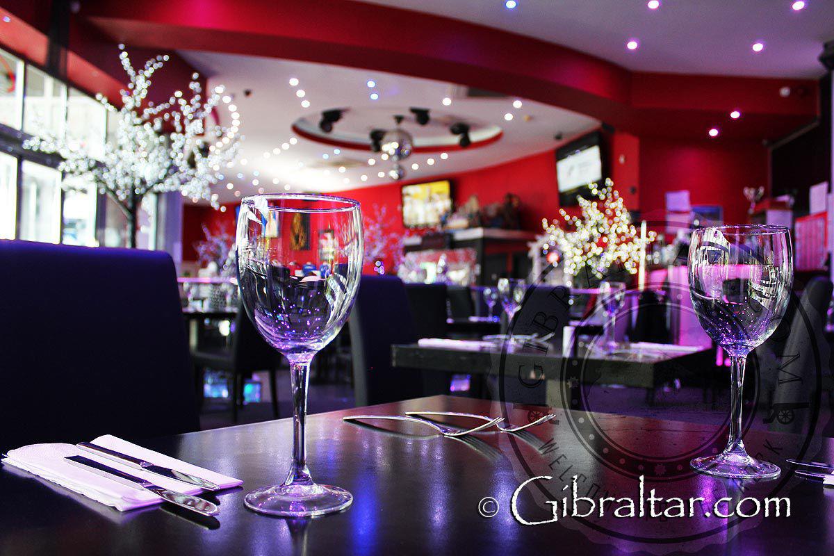 Nació en un bar y ahora buscan hacer historia en torneo de la UEFA: El primer DT del club fue un cliente e hizo una petición especial