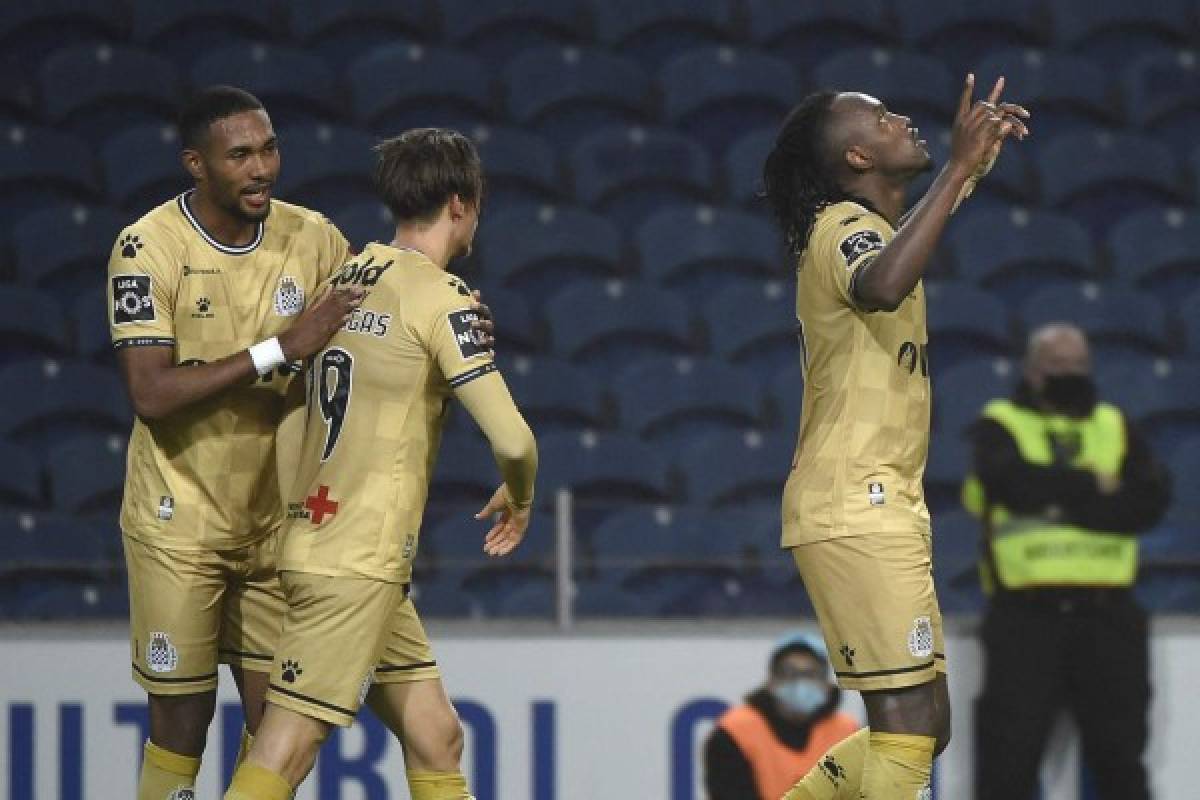 ¡Grítalo Panterita! El festejo de Albert Elis al marcar ante Porto su cuarta gol en Portugal y su duelo ante Pepe